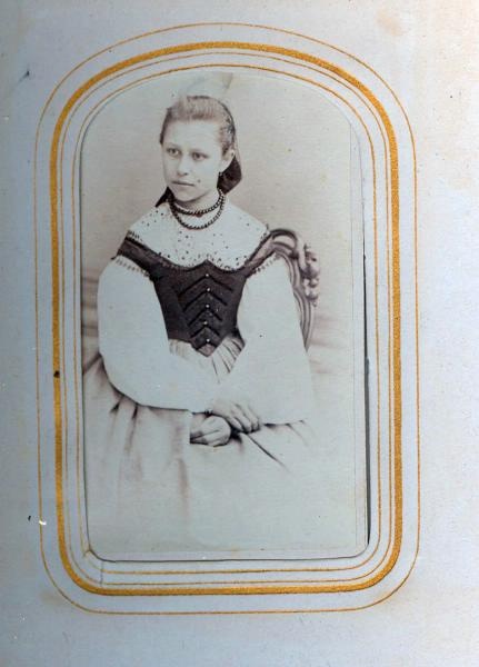Портрет девушки, 1890 - 1909