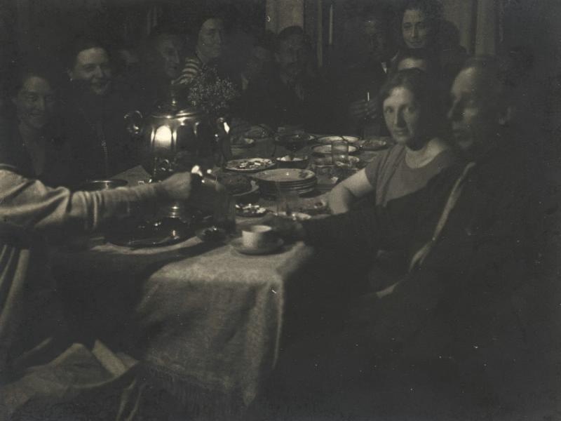 Чаепитие у Левинских, 1928 год