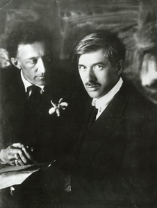 Александр Блок и Корней Чуковский, январь - июль 1921, г. Петроград. Видео:&nbsp;«Как Корней Чуковский в костер шишки бросал»,&nbsp;«От Ильича до Никитсергеича. К 150-летию фотографа Моисея Наппельбаума» с этим снимком.