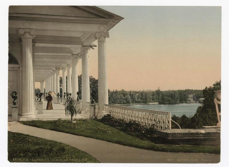 Камеронова галерея в Екатерининском парке и Большой пруд, 1896 - 1897, Российская империя, Петербургская губ., г. Царское Село. Галерея была построена в 1784–1787 годах архитектором Чарльзом Камероном.Видео «Александр Пушкин. "Царское село"» с этой фотографией.&nbsp;