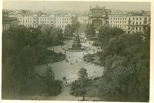 Екатерининский сквер москва фото