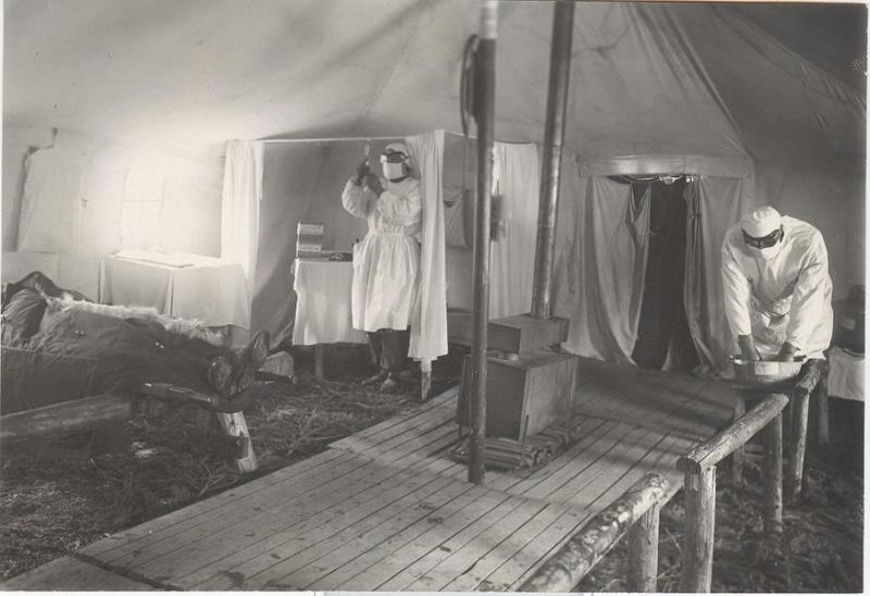 Палатка-процедурная, 1940-е