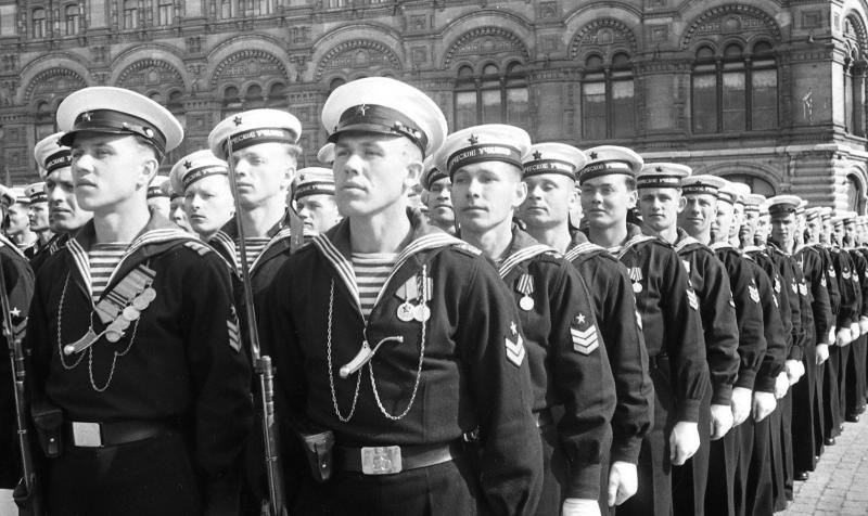 Моряки – участники военного парада на Красной Площади, 1 мая 1949, г. Москва