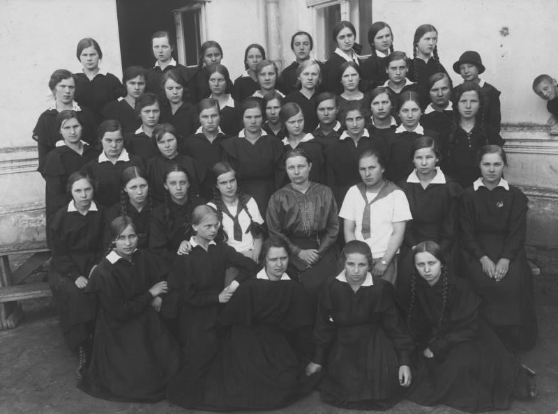 Школьницы, 1910-е