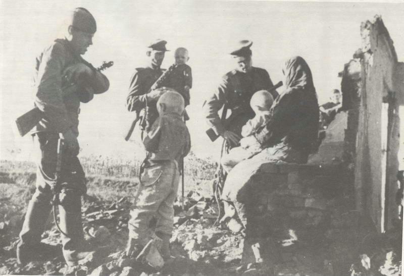 Встреча бойцов подразделения лейтенанта Н. П. Павлова с жителями села Старая Чаша, 9 января 1943 - 1 октября 1943