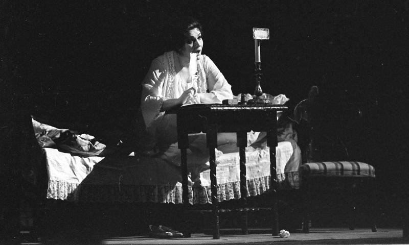 Певица Людмила Сергиенко в роли Татьяны в опере «Евгений Онегин», 1977 год, г. Москва. 