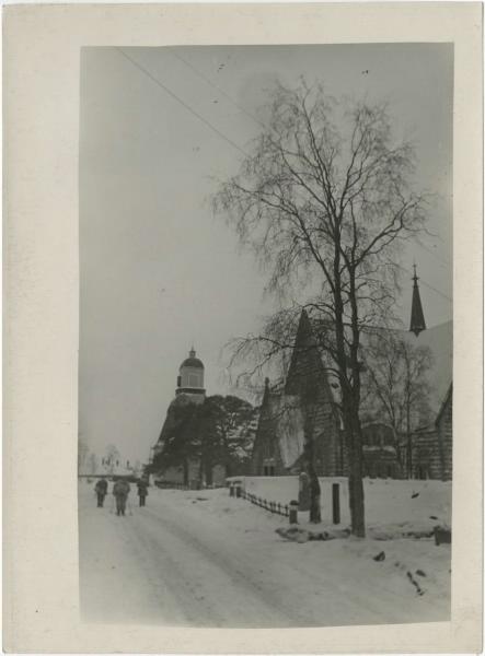 Финская война. Лыжник, 1939 год. Кирха построена в 1902–1904 годах по проекту архитектора Йозефа Стенбека. 1 октября 1948 года город был переименован в Приморск.