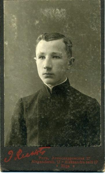 Александр Иванович Жагар, 1 января 1910 - 1 января 1919, Лифляндская губ., г. Рига