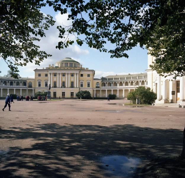 Павловский дворец фото снаружи