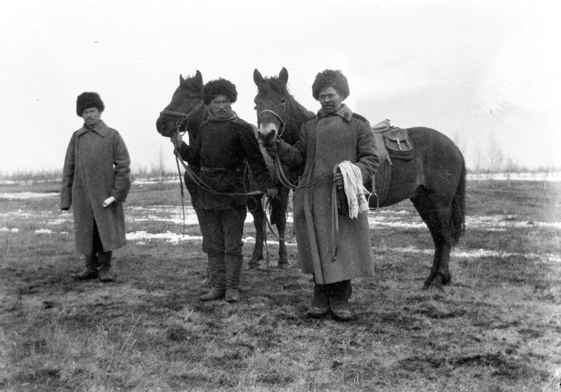 Русско-японская война. Солдаты с лошадьми, 27 января 1904 - 23 августа 1905, г. Владивосток (?)