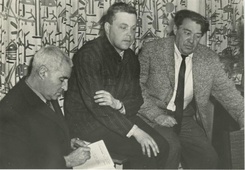 К. Симонов, О. Комов и Б. Полевой, 1963 год