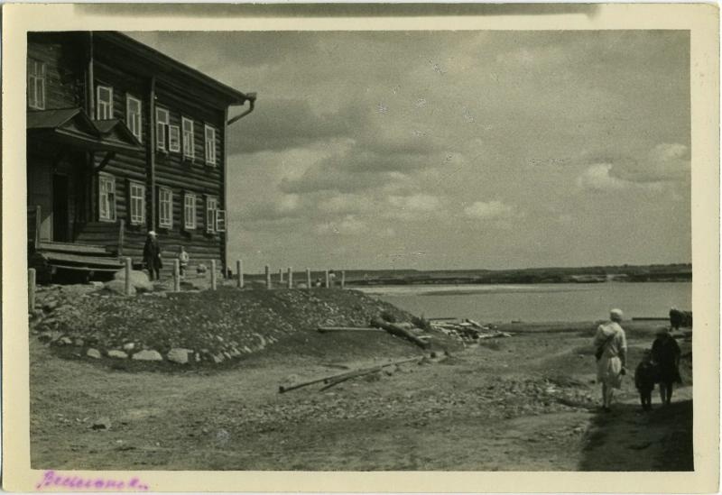 Дом на берегу реки, 1920-е, Тверская губ., г. Весьегонск