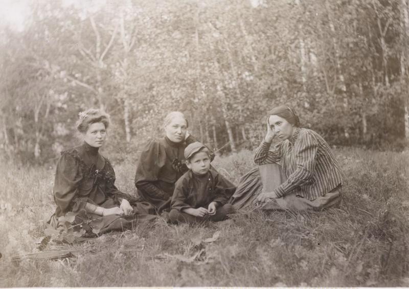 Отдых на лесной опушке, 1900-е