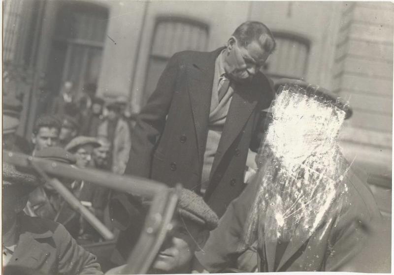 Максим Горький у машины, 1 января 1930 - 31 января 1936. Выставка «Те, которых не было» с этой фотографией.&nbsp;
