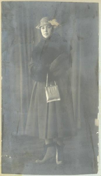 Женский портрет, 1930-е