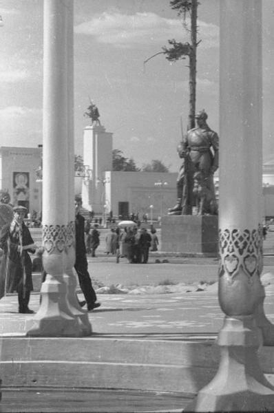 ВСХВ. Скульптурные памятники, 1939 год, г. Москва