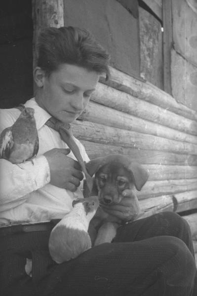 Юный натуралист, 1950-е. Выставка «20 лучших фотографий Сергея Васина» с этой фотографией.&nbsp;
