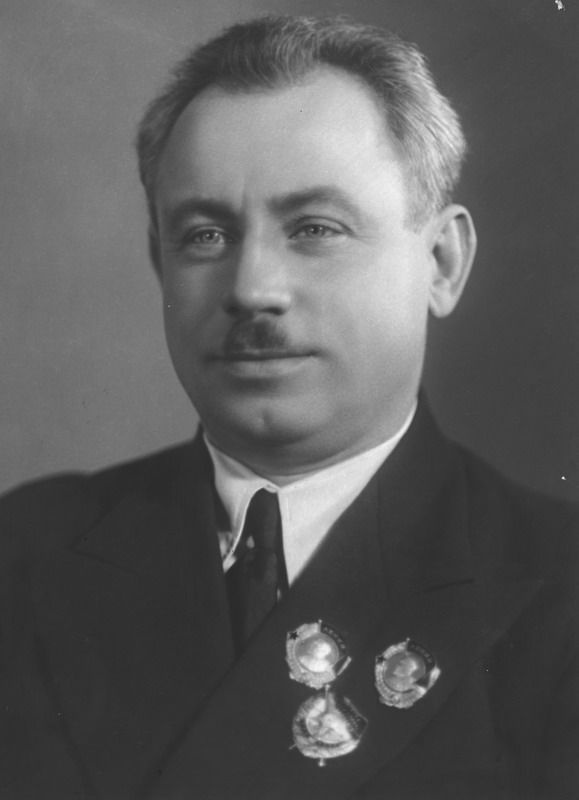 Полярник Иван Папанин, начальник дрейфующей станции «Северный Полюс–1», 1938 - 1941