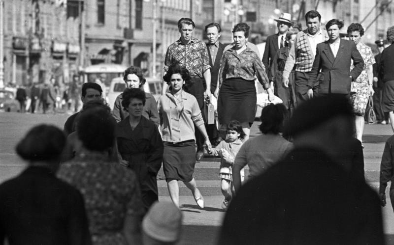 Пешеходы на Невском проспекте, 1965 год, г. Ленинград