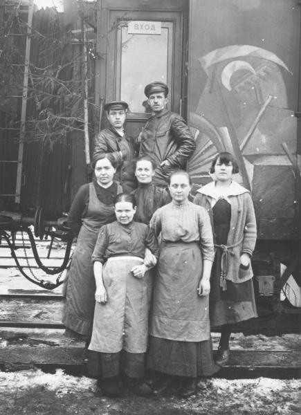 Работники агитпоезда, 1920 - 1921