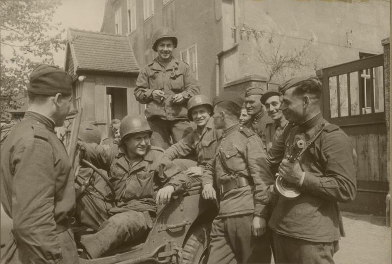 Встреча на Эльбе. В машине, 26 апреля 1945, Германия, г. Торгау