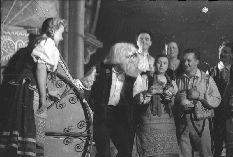 «Орлиные перья». Мизансцена, 1953 год, г. Москва