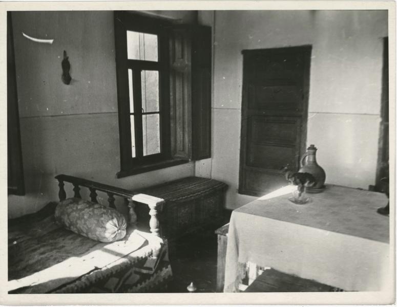 Интерьер комнаты с кувшином, 1960-е