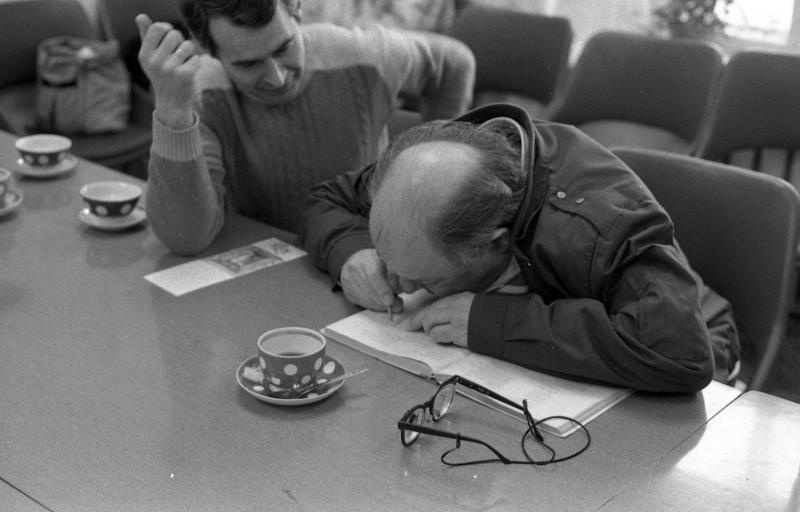 Наум Коржавин в редакции журнала «Юность», январь 1989, г. Москва