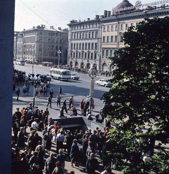 Невский проспект с гостиницей «Европейская», 1961 - 1969, г. Ленинград