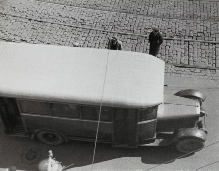Автобус, 1932 год, г. Москва. Выставка «Городские вездеходы» с этой фотографией.