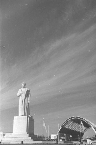 ВСХВ. Памятник Иосифу Сталину, 1938 год, г. Москва