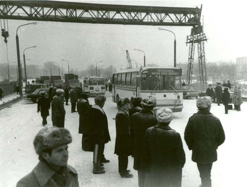 Фото "Открытие движения через Октябрьский мост", 5 ноября 1979, г ...