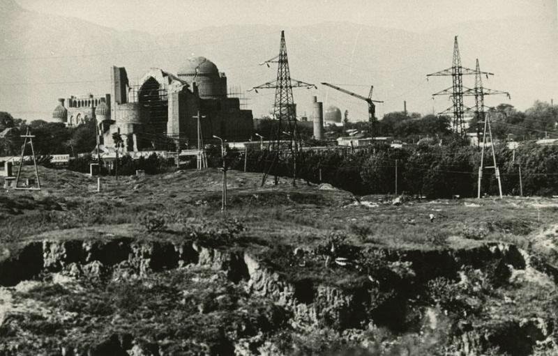 Дворец Биби-Ханым в реставрационных лесах, 1972 год, Узбекская ССР, г. Самарканд