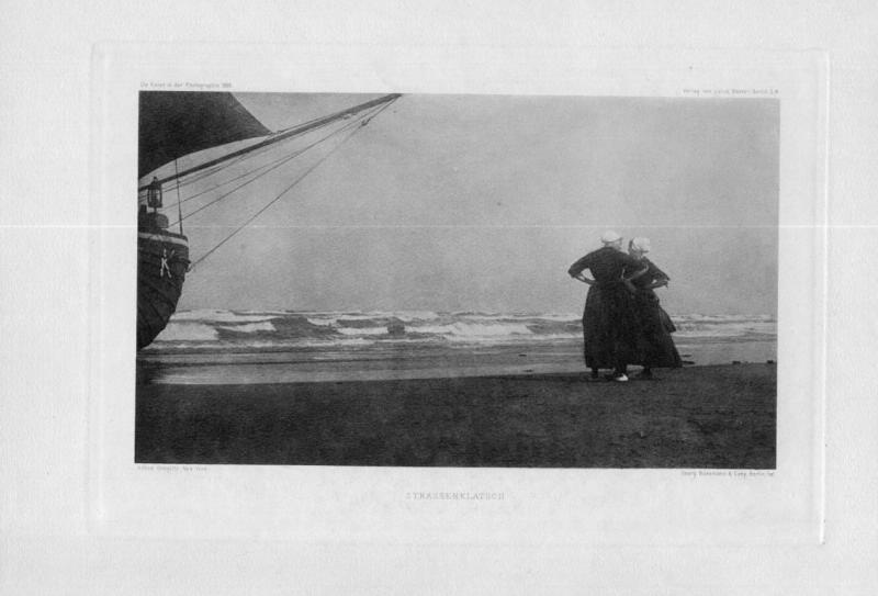 У моря две женщины, 1910-е