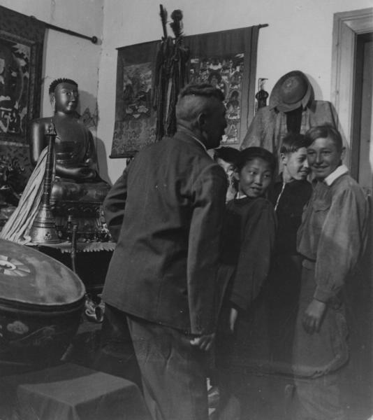 В музее, 1960-е, Бурятская АССР