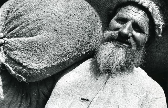 Портрет старика с мешком на плече, 1920-е