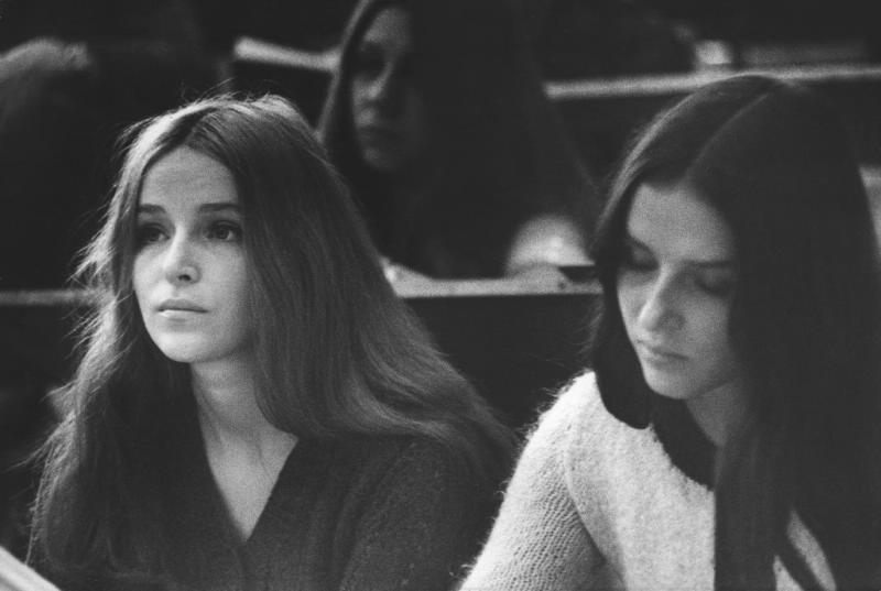Близнецы, 1970 год. Выставка «Лучшие девушки Советского Союза» с этой фотографией.