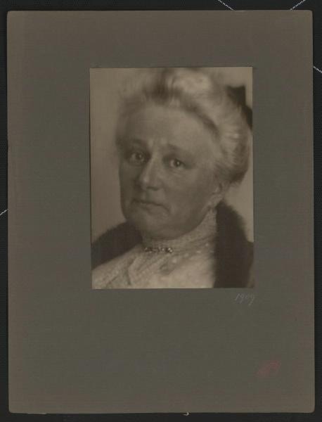 Софья Григорьевна Филиппсон, 1909 год