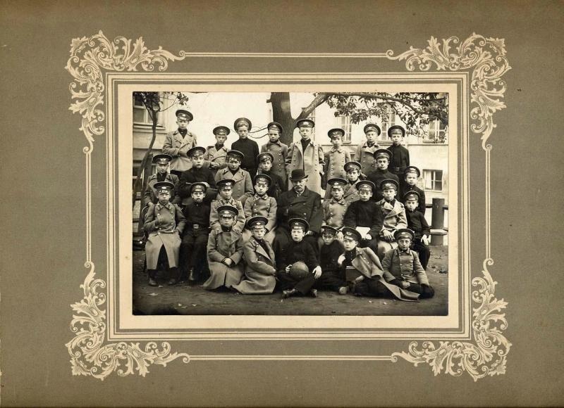 Групповой портрет гимназистов, 1900-е