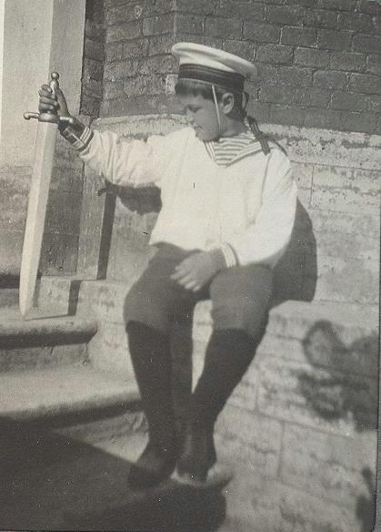 Портрет мальчика с мечом, 1900-е