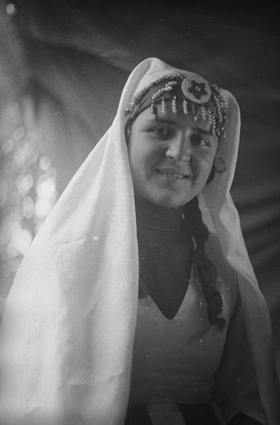 Девушка в грузинской национальной одежде., 1930-е, Грузинская ССР