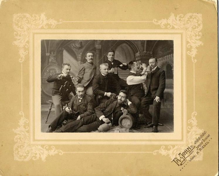 Веселая компания, 1903 год, Эстляндская губ., г. Юрьев