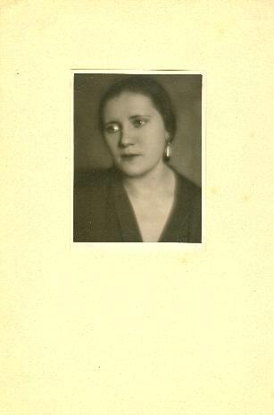 Портрет женщины с длинными серьгами, 1930 год