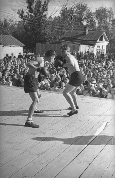 Сельский бокс, 1943 год