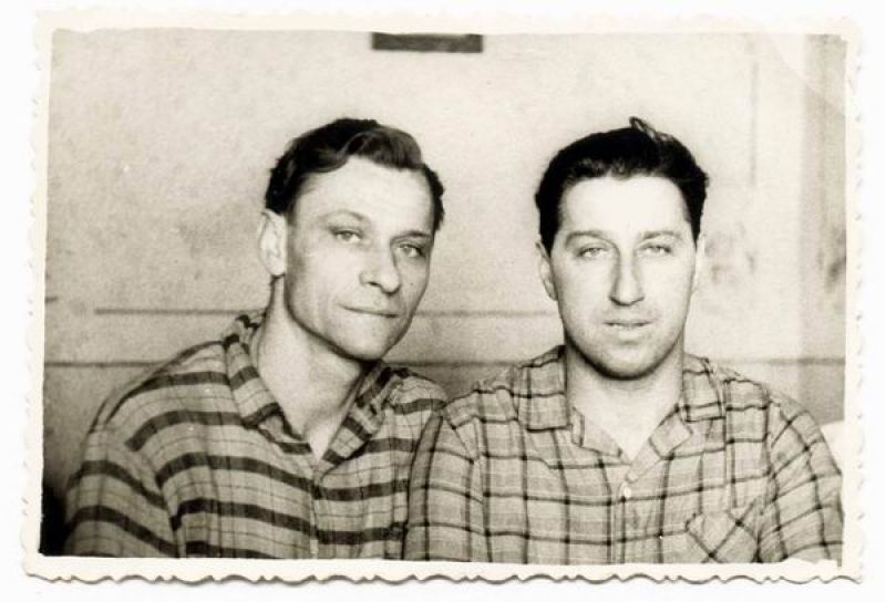 Братья Эммануил и Эдуард Шматлох, 1964 год, Калининградская обл., Гусевский р-н, пос. Кубановка. Из фотоархива семьи Шматлох.
