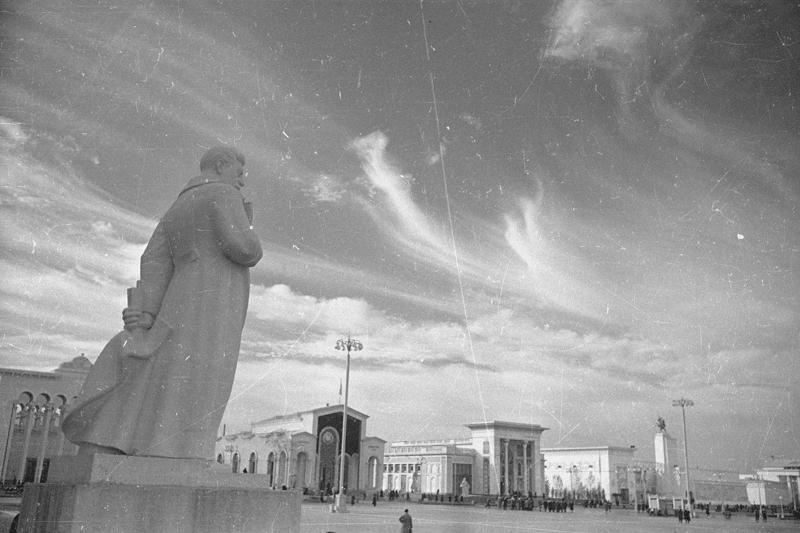 ВСХВ. Памятник Иосифу Сталину, 1939 год, г. Москва