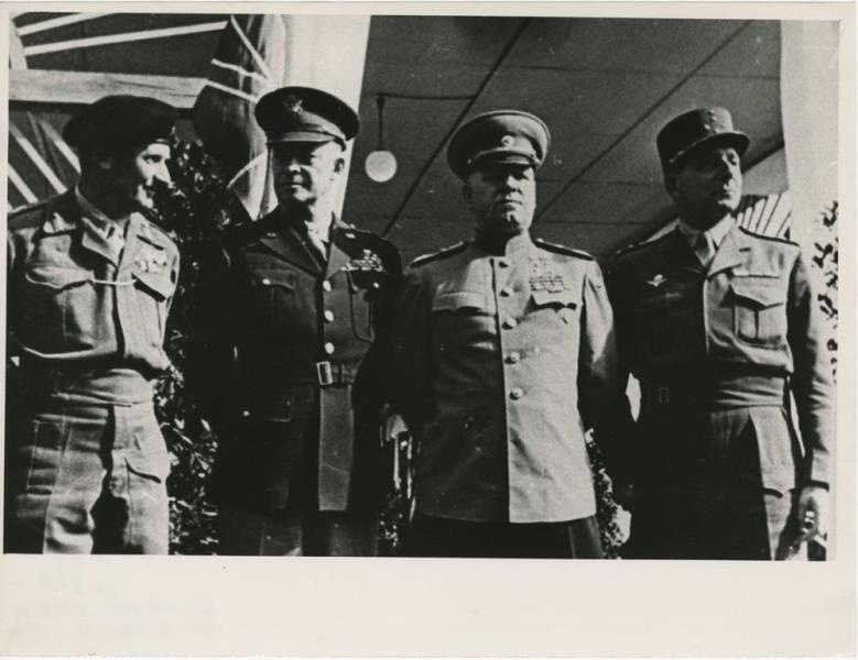 Бернард Лоу Монтгомери, Дуайт Эйзенхауэр, Георгий Жуков, Жан де Латр де Тассиньи, 1945 год