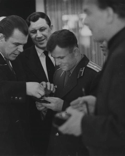 Юрий Гагарин на правительственной даче Куйбышевского обкома партии, 1961 год
