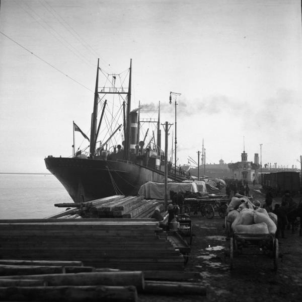 В порту, 1911 год, г. Санкт-Петербург