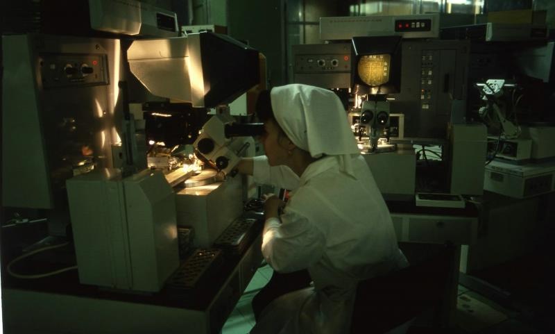 Кировский завод. Сотрудница инженерно-технического отдела, 1986 год, г. Ленинград